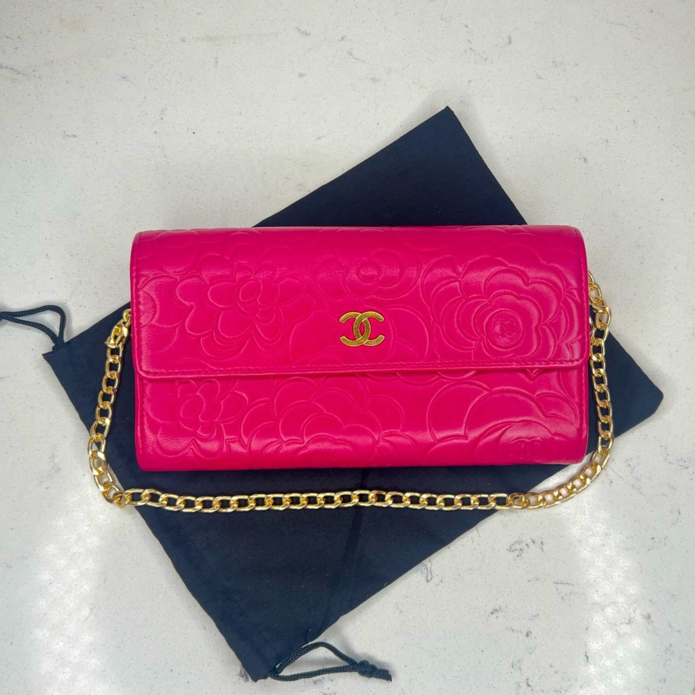 💯 AUTHENTIC CHANEL Camellia half flap lambskin pink wallet on chain - Picture 1 of 15